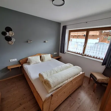 Hanslerfeld Apartman *